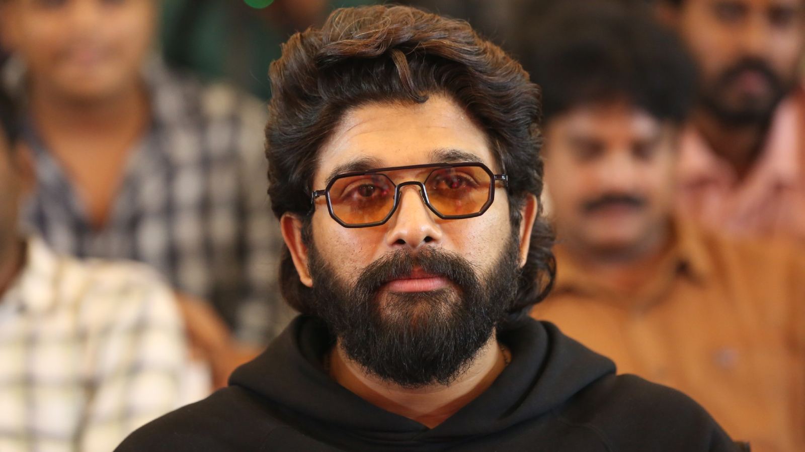 Allu Arjun summoned by Nampally Court